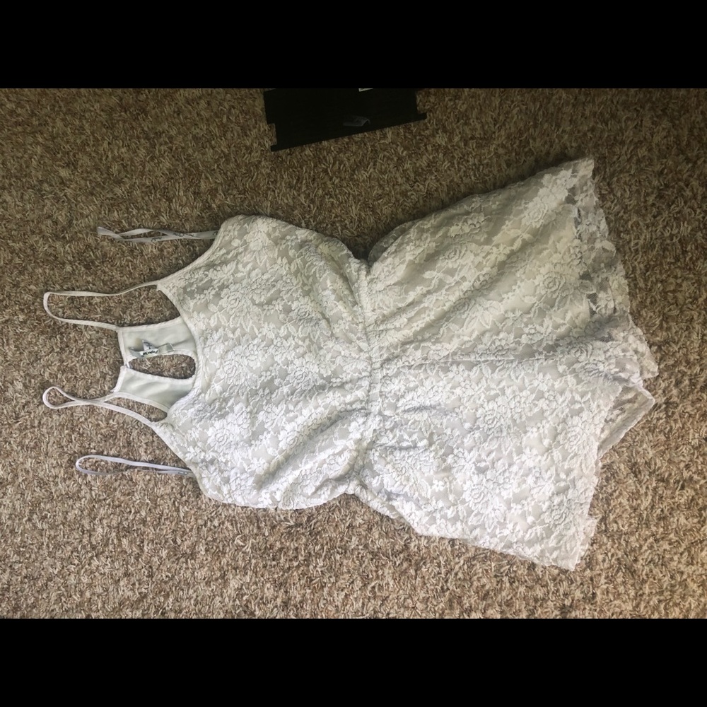 White lace romper -S